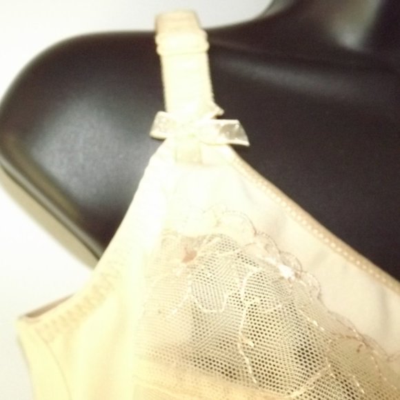 Plus Size 34I Fit Fully Yours Soft Cup Bra - Picture 3 of 8